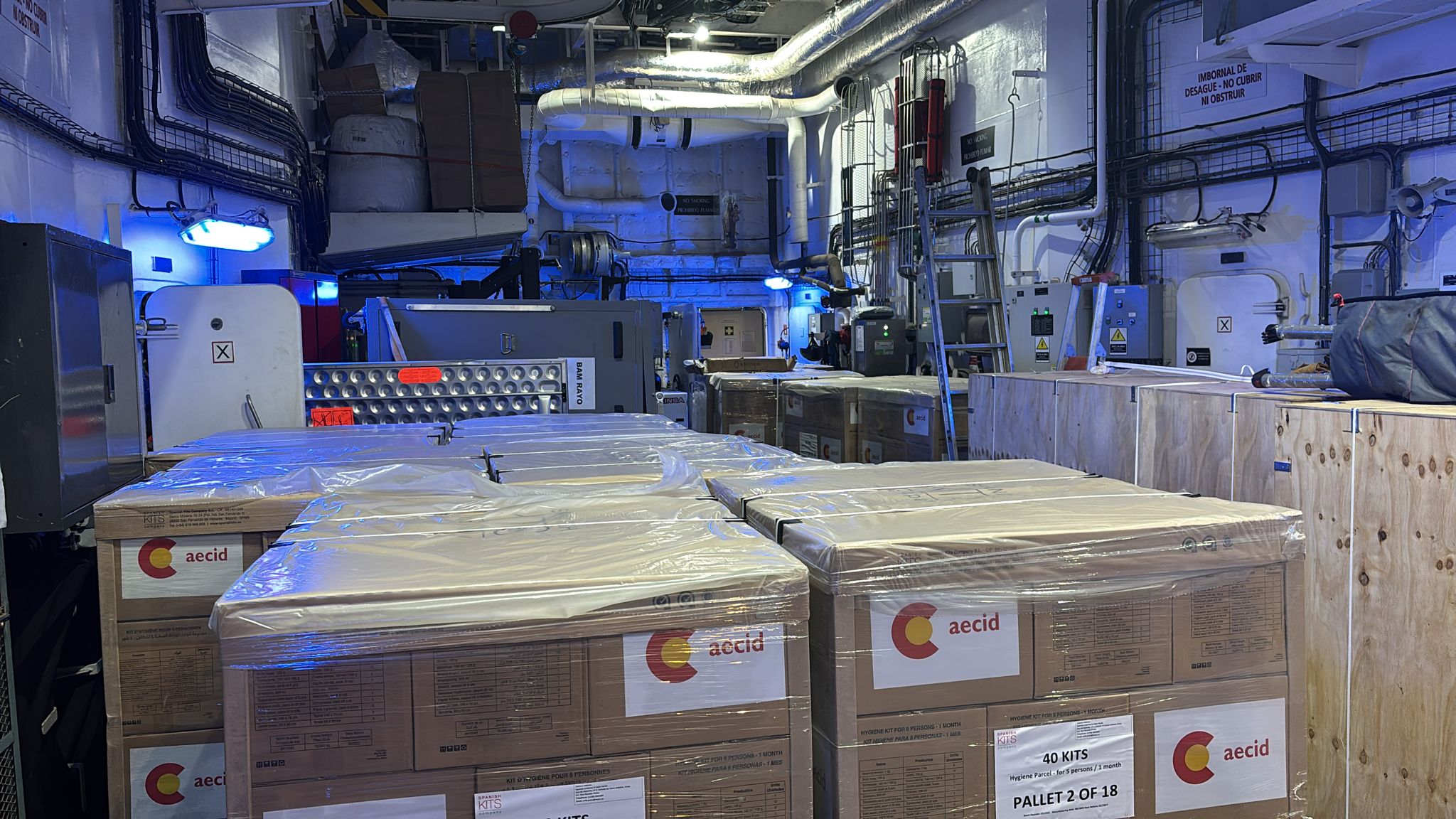 Albares confirma la salida del buque con 7 toneladas de material humanitario de la AECID hacia Cabo Verde