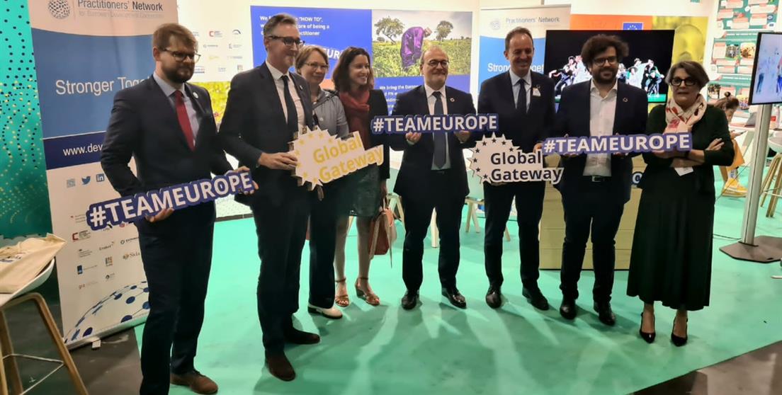 Antón Leis aboga por \u201cuna cooperación española muy europea y una cooperación europea muy española\u201d